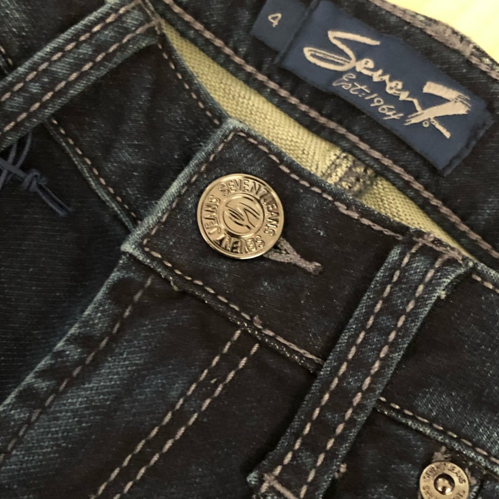 Seven 7 Denim Blue Cargo Jeans Shorts NWT - Picture 3 of 4